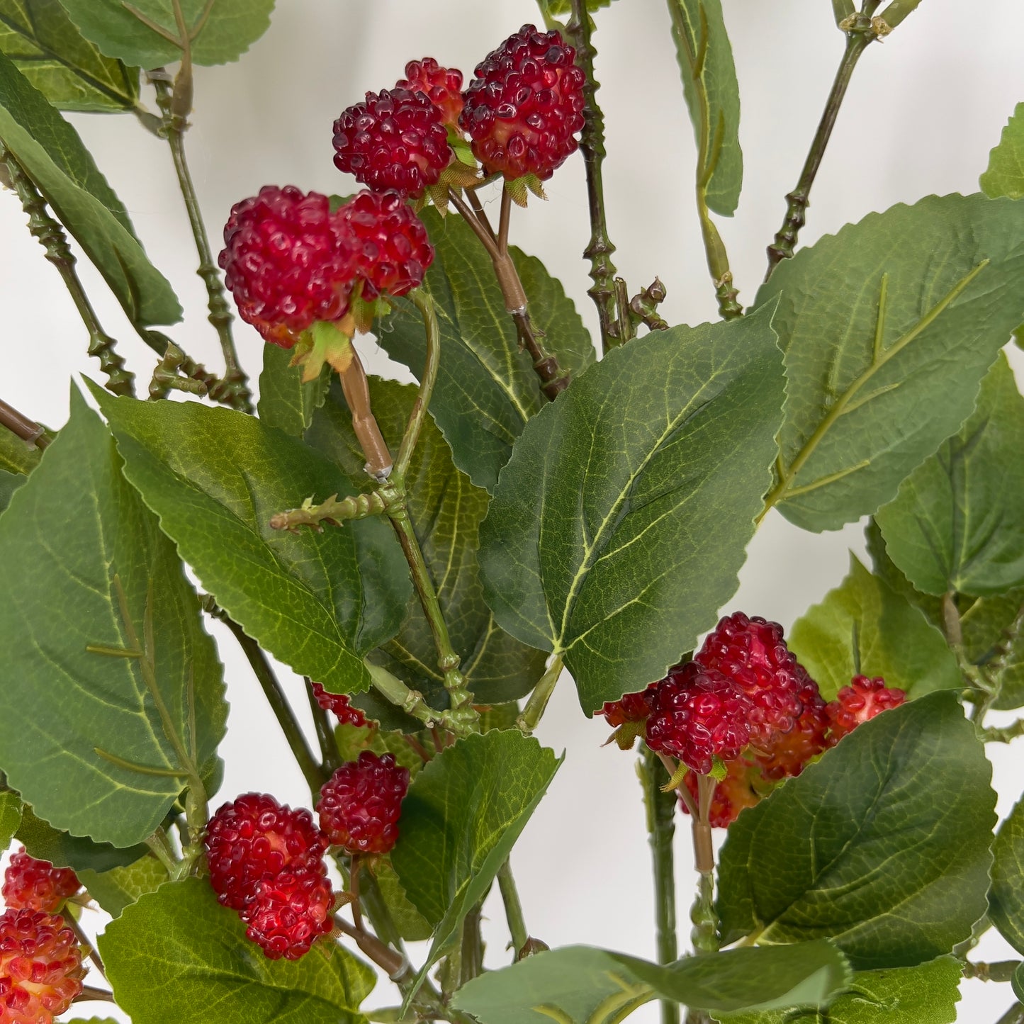 Kunst Bramen- en framboostakken in burgundy en rood, 90cm