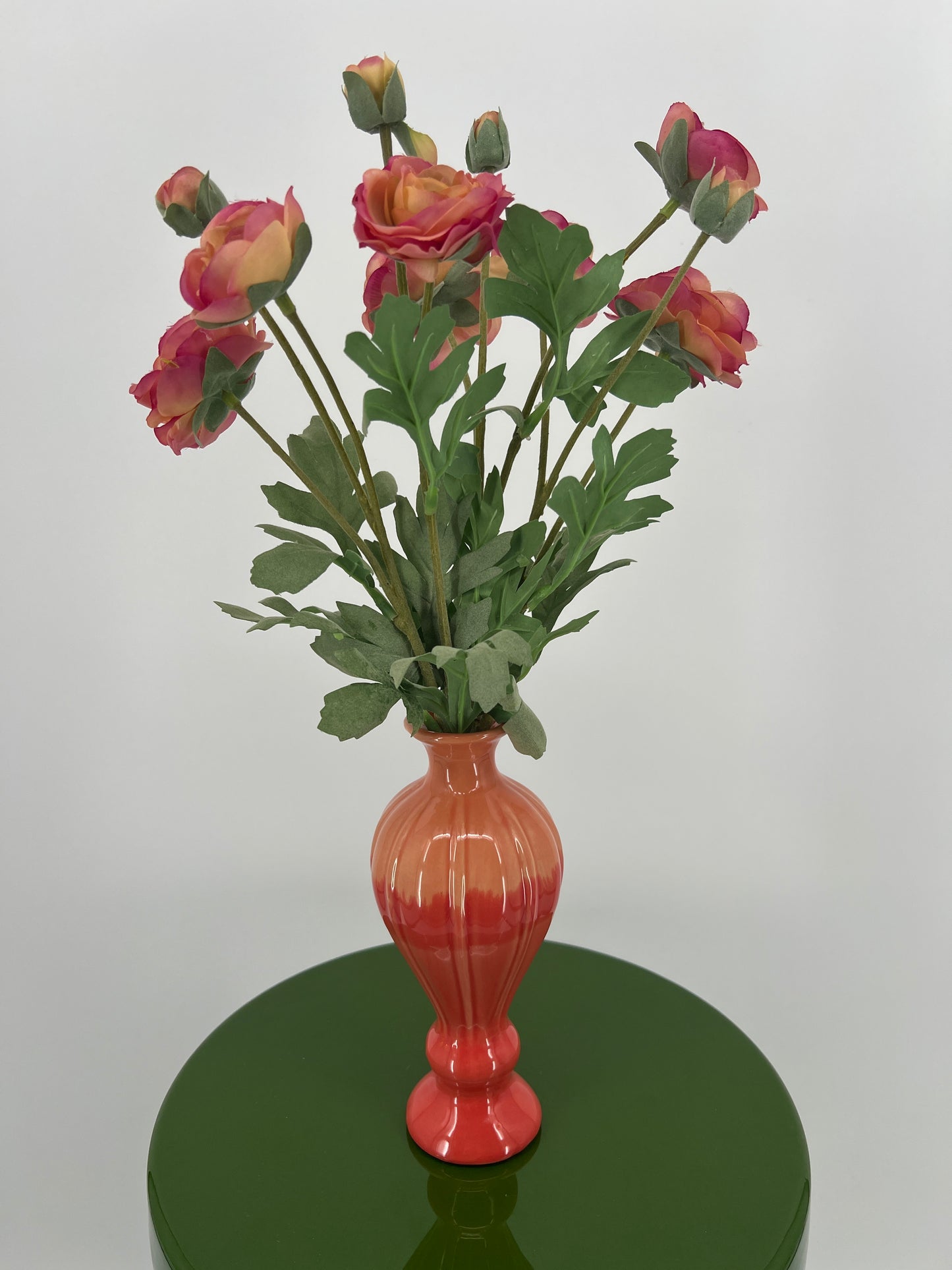 PLUME vase met ranunculus spray pink, 42cm