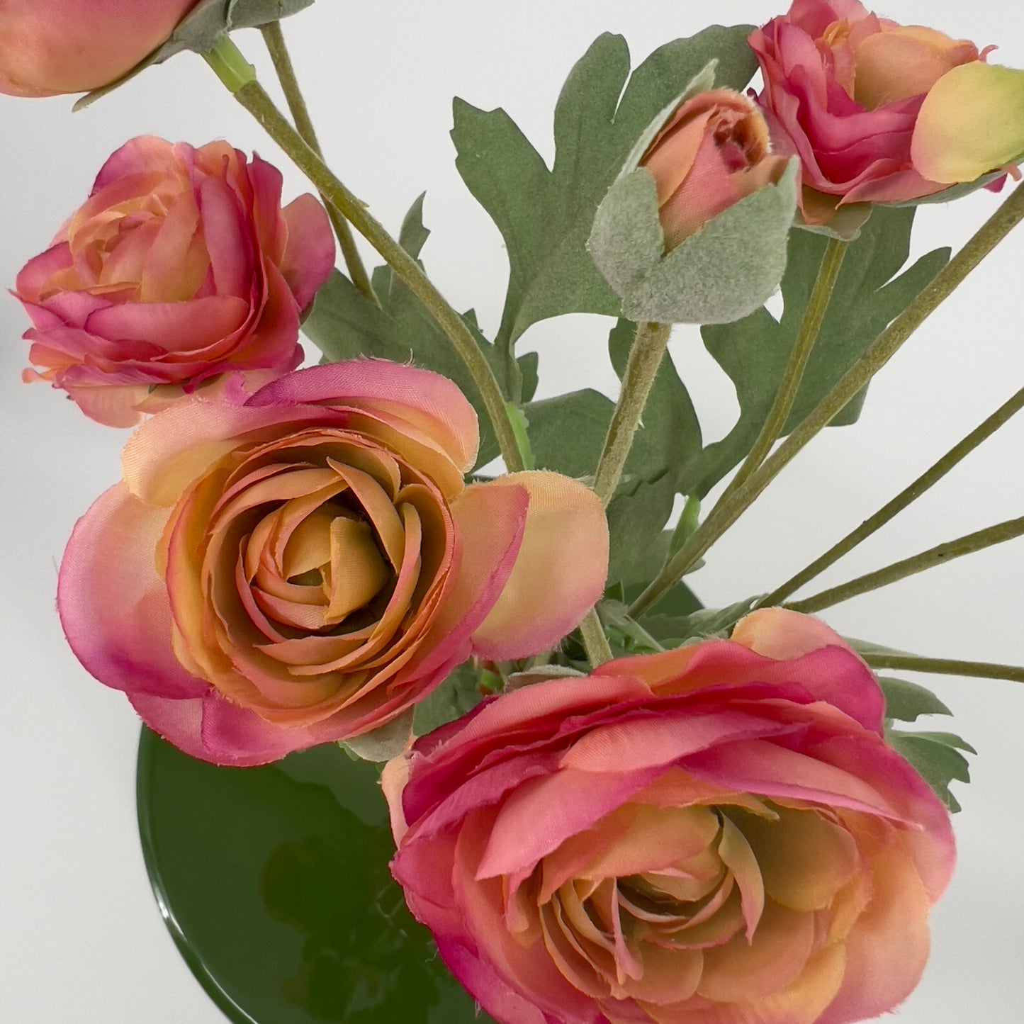 PLUME vase met ranunculus spray pink, 42cm